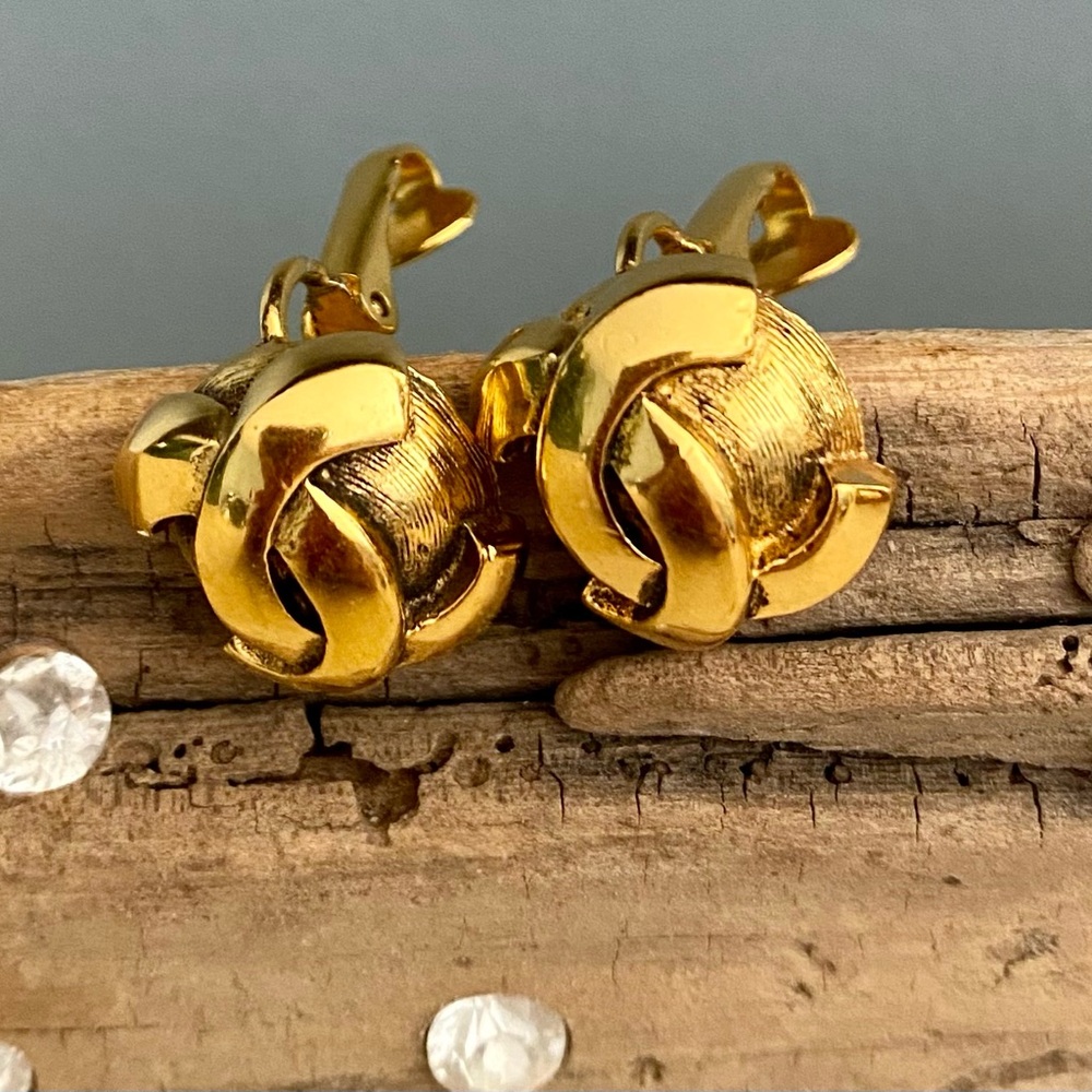 Chanel Vintage 24k Gold Plated Earrings